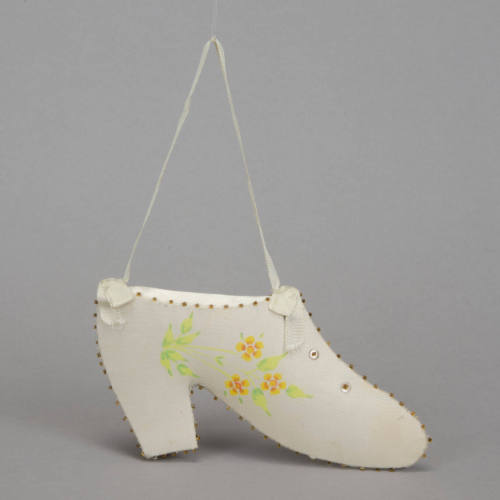 Shoe pin cushion