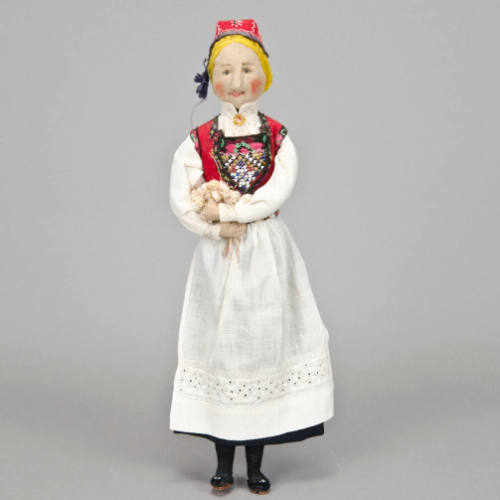 Hardanger wedding procession doll set - maid of honor