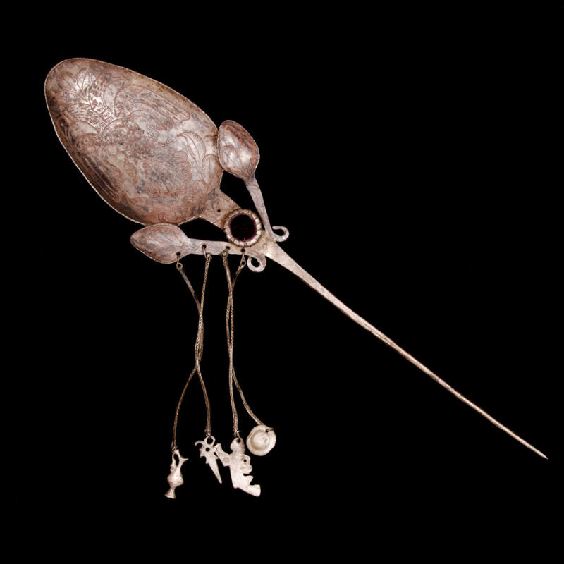 Tupu shawl pin, spoon with pendants