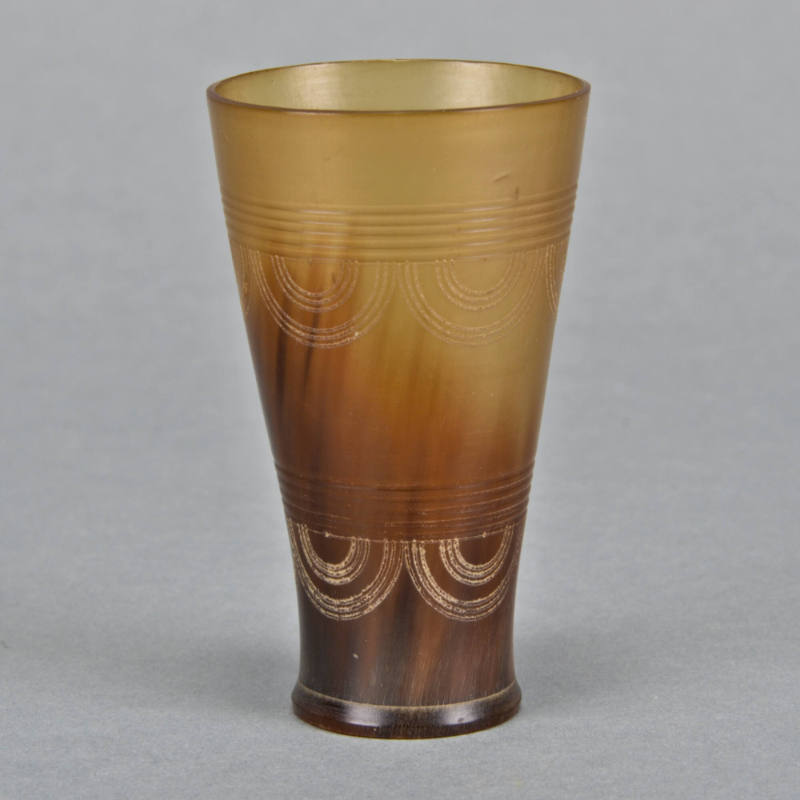 Horn cup