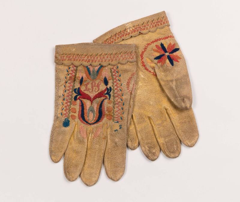 Gloves