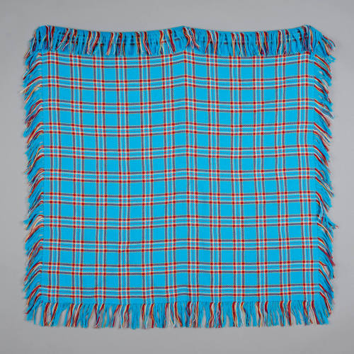 Ulloliidni (plaid shawl)