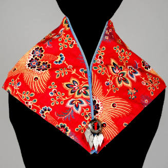 Printed neck scarf and brooch