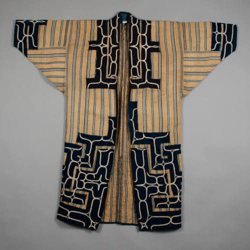 Attush robe