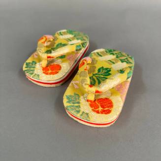 Miss Yamaguchi's zori (pair of sandals)