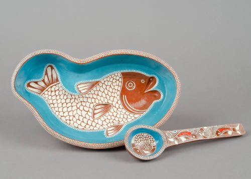 Fish-shaped dish and spoon