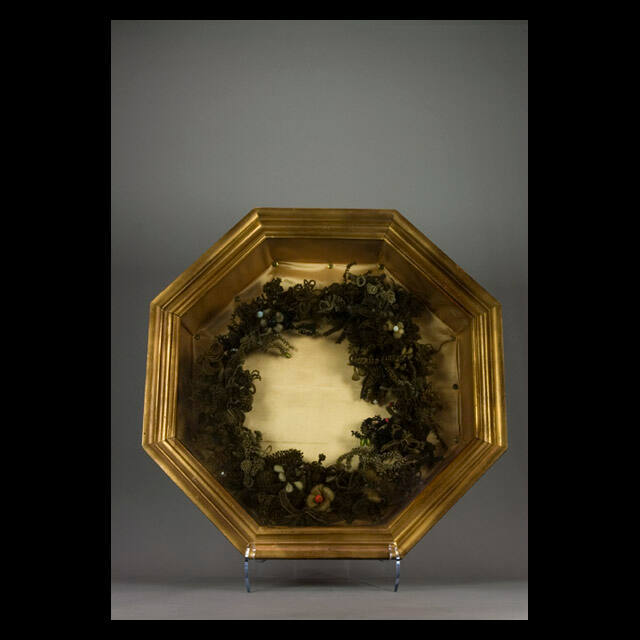 Hair wreath