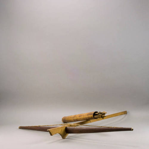 Crossbow with quiver