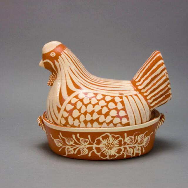 Chicken Shaped Casserole Dish & Lid