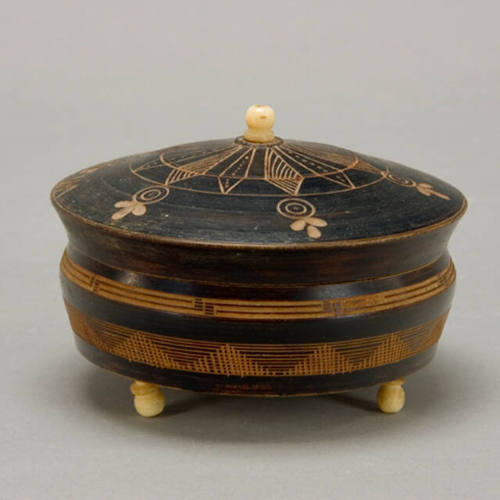 Mexicn carved container