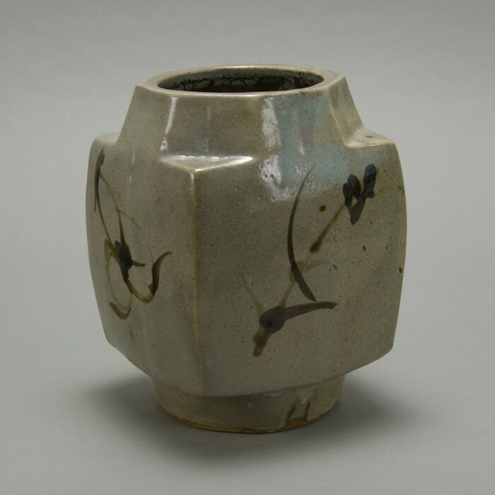 Large stoneware bowl with Hakeme design