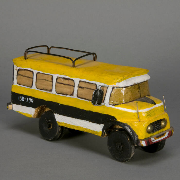 Model bus