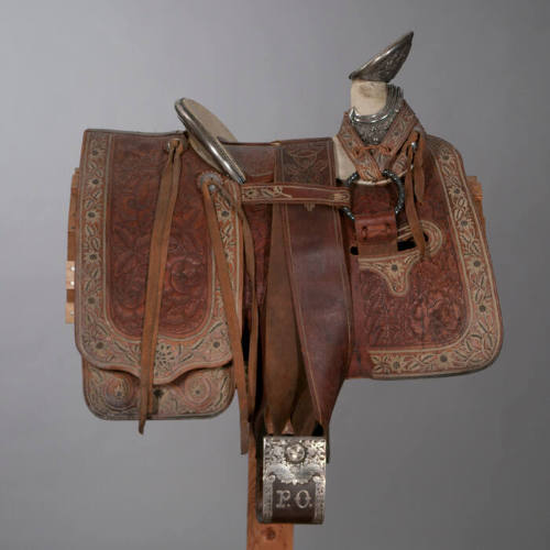 Riding saddle