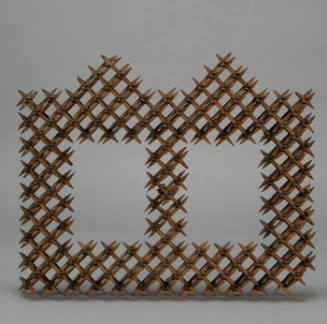 Crown of thorns frame with double opening