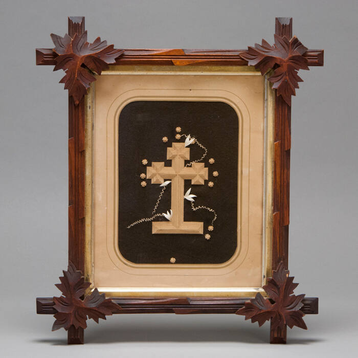 Paper cross