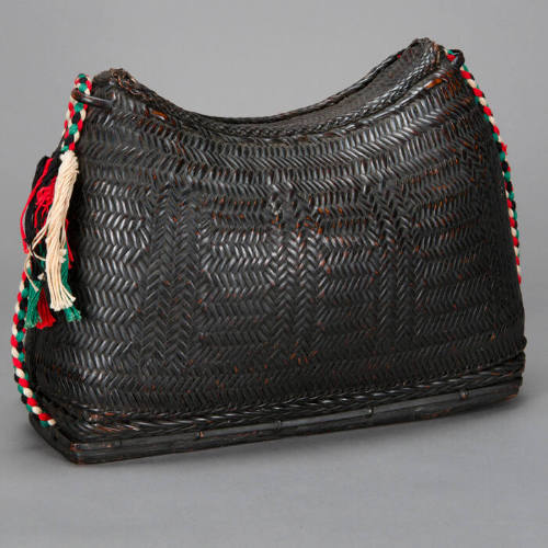 Tobacco basket (Koppit)