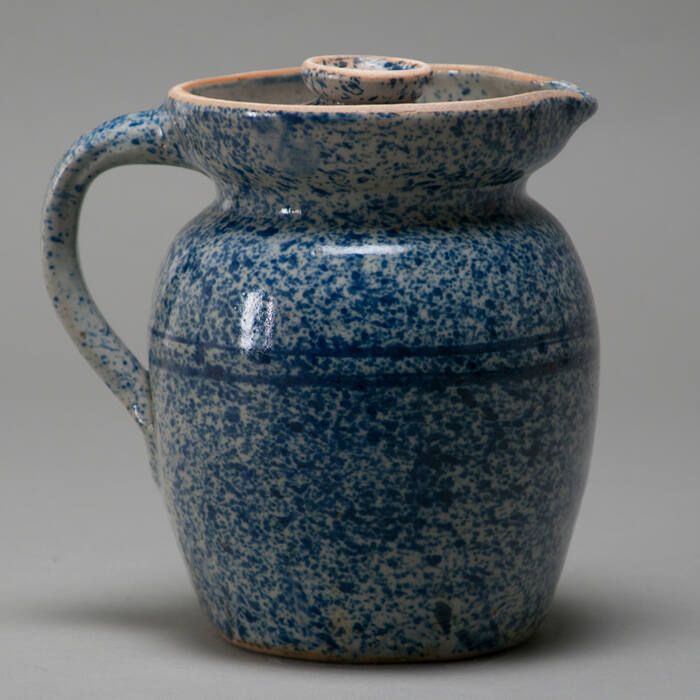 Pitcher with lid