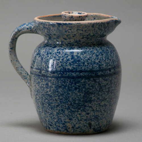 Pitcher with lid