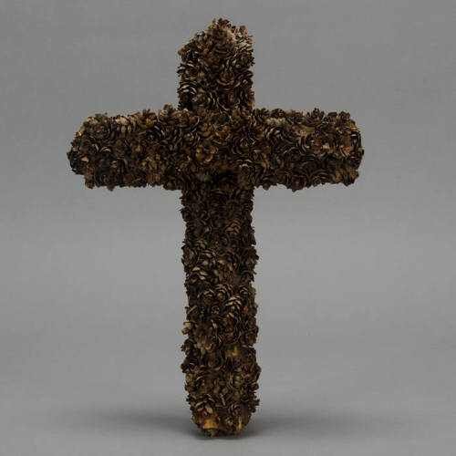 Pine cone cross