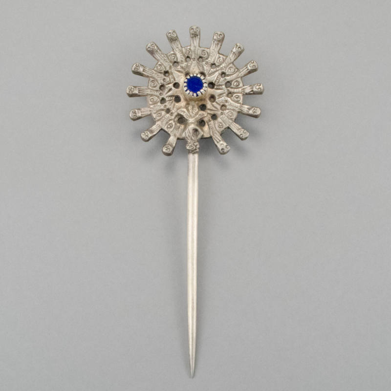 Tupu, shawl pin