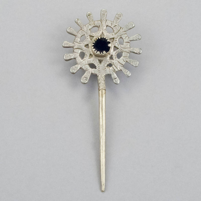 Tupu, shawl pin