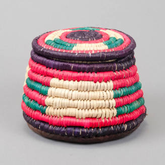 Lidded basket