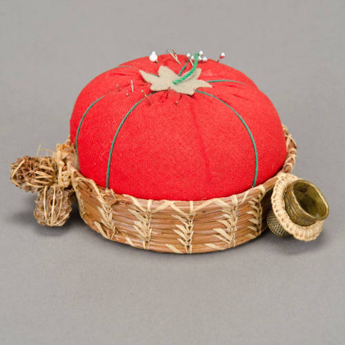 Pine needle basket pin cushion