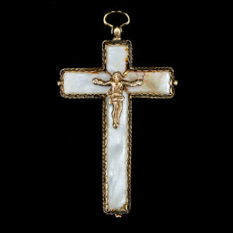 Crucifix pendant