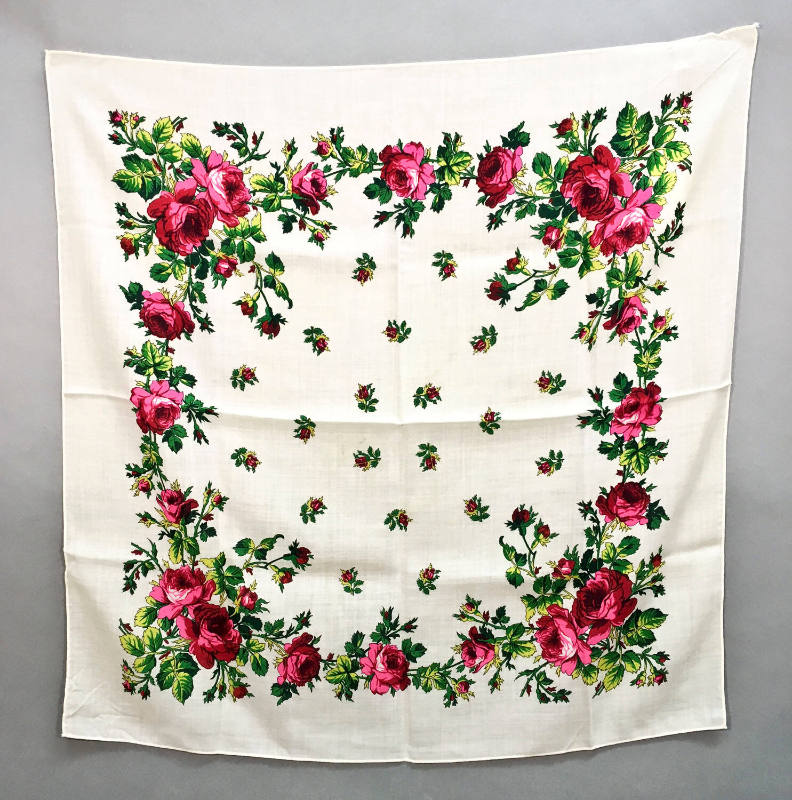 Roshalsduk (rose-printed shawl)