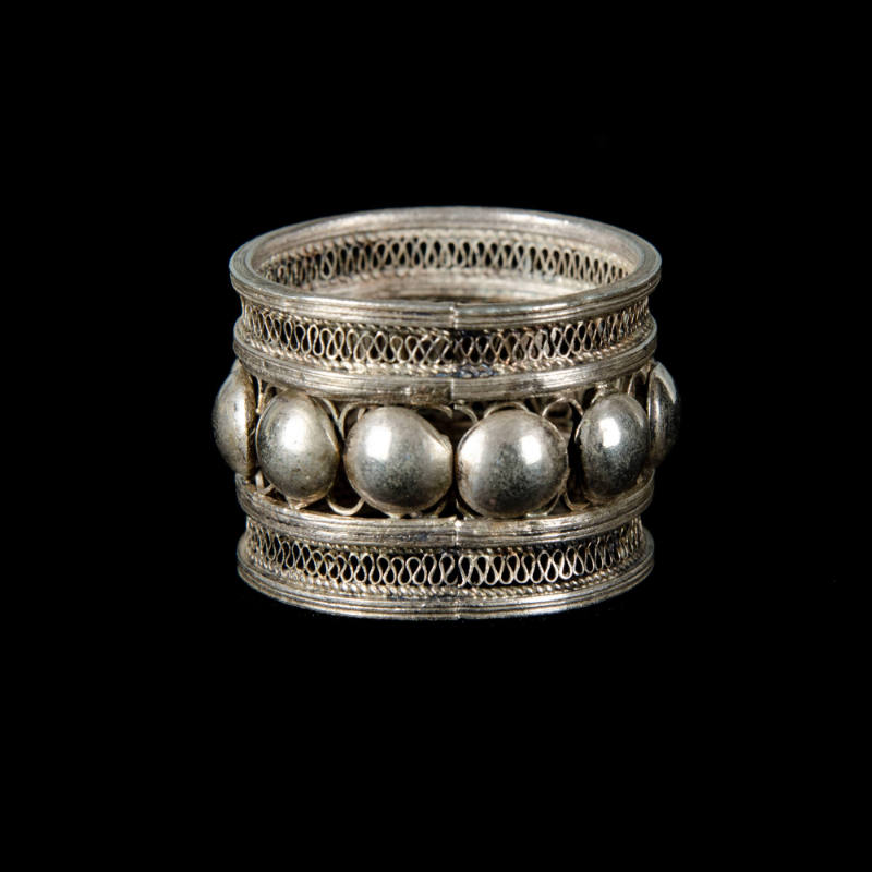 Silver bead