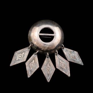 Brooch (brosch)