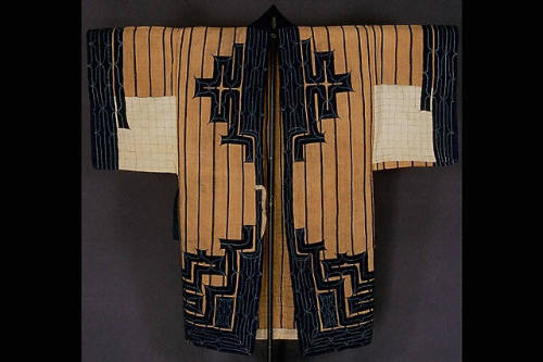 Attush robe