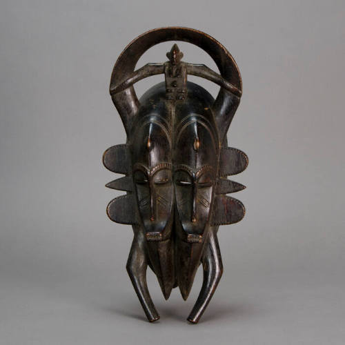 Kpelie Janus mask