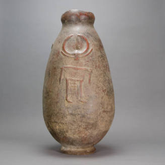 Pot with raised imagery