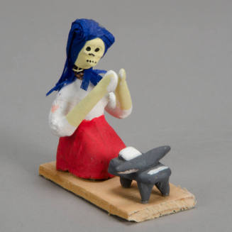 Skeleton figure