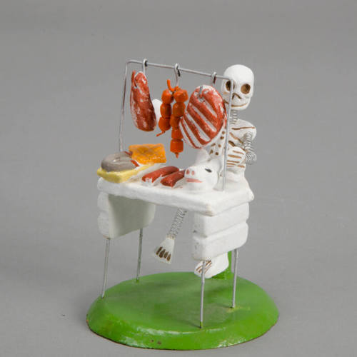 Skeleton figure