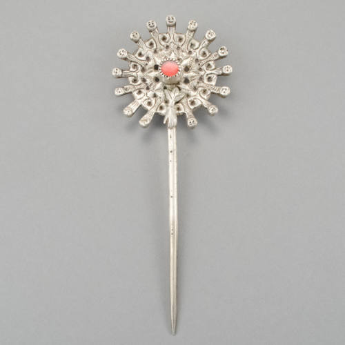 Tupu, shawl pin