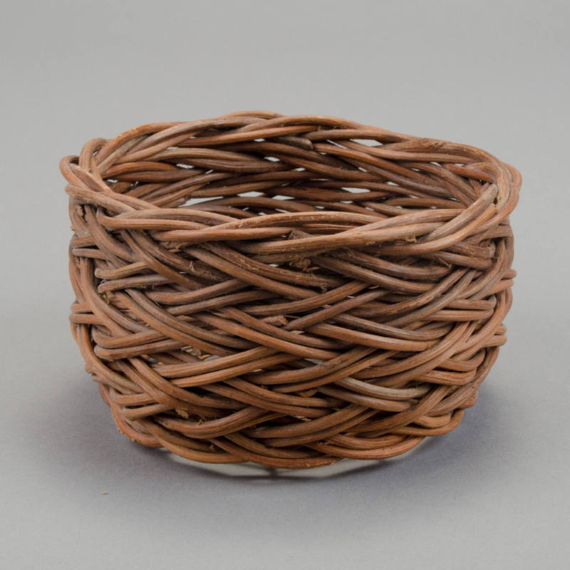 Round basket